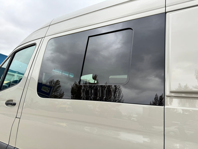 AmAuto 1/2 Slider Crew Window - Driver Side ( 2007+ Sprinter Van )