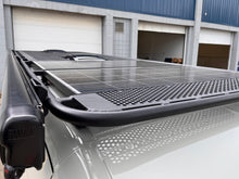 Load image into Gallery viewer, &quot;Fremont&quot; Aluminum Roof Rack 170&quot;
